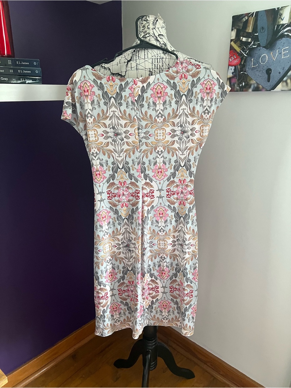 Sleeveless connected apparel White Floral Midi Dress with Pink Accents - Picture 7 of 7